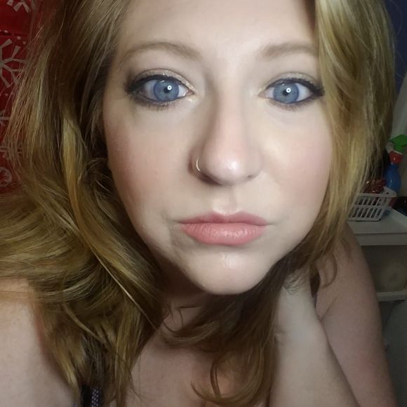 Meet your Posher, Elizabeth - Picture 1 of 1